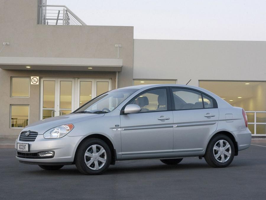  Hyundai Accent Sedan 2006 года  (ZA) (фото 8 из 18)